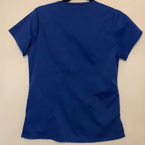 Scrub top with pockets - Picture 3 of 3